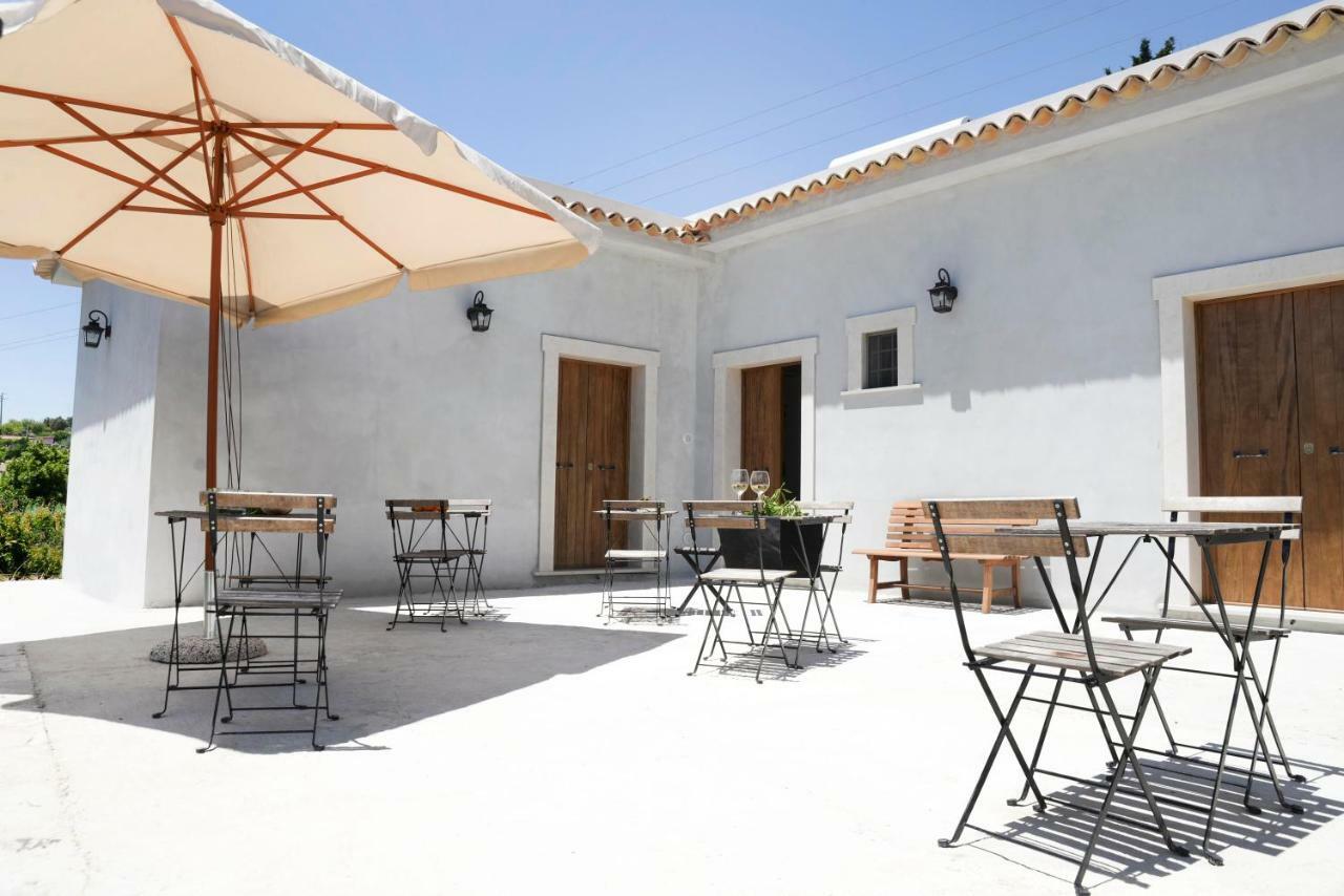 Hostal Jardinu Noto Exterior foto